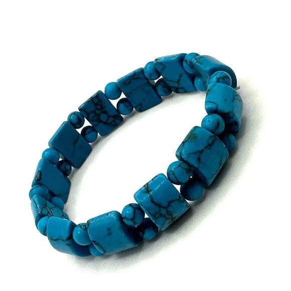 Dyed howlite stretchy bracelet - Picture 6 of 9